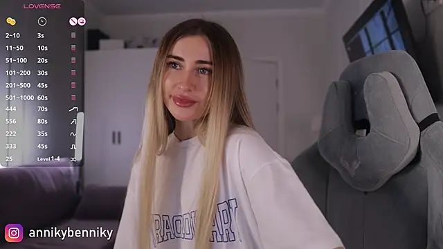 Snapshot of Coconutkittyy chatting on 26, 12, 2024 Coconutkittyy online show from 26, 12, 2024