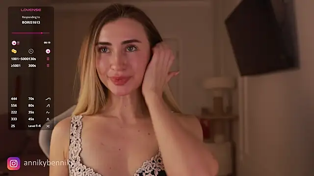 Snapshot of Coconutkittyy chatting on 8, 3, 2025 Coconutkittyy online show from 8, 3, 2025