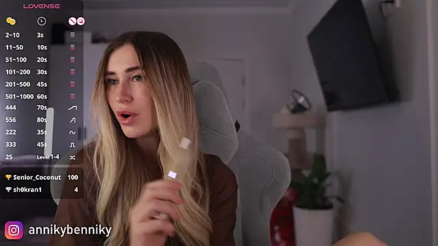 Snapshot of Coconutkittyy chatting on 24, 12, 2024 Coconutkittyy online show from 24, 12, 2024