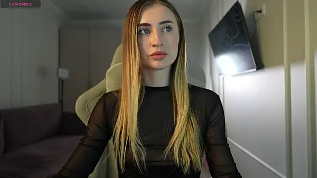 Snapshot of Coconutkittyy chatting on 23, 10, 2025 Coconutkittyy online show from 23, 10, 2025