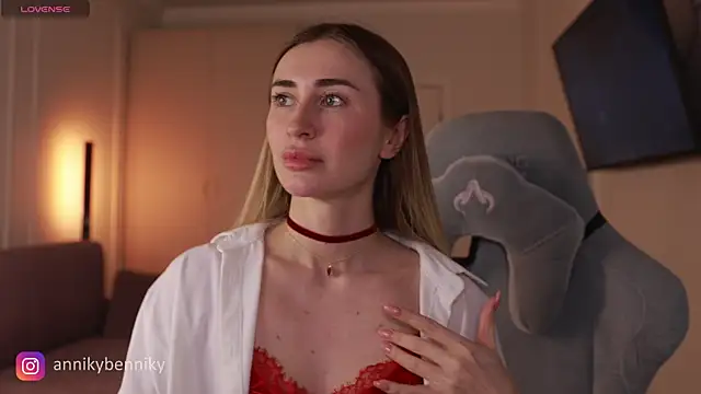 Snapshot of Coconutkittyy chatting on 15, 3, 2025 Coconutkittyy online show from 15, 3, 2025