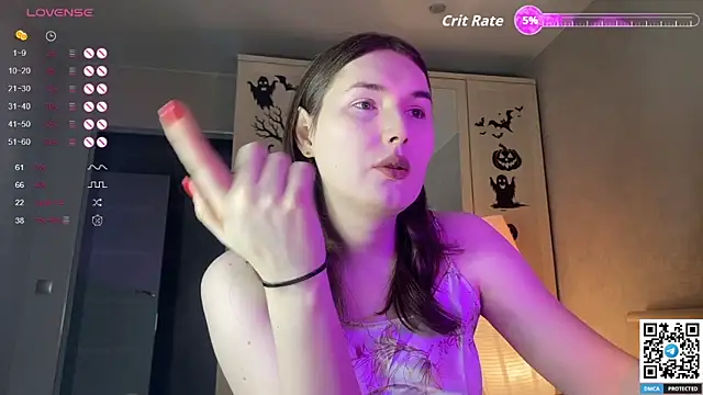 Maria Bowie online show from 6, 11, 2025