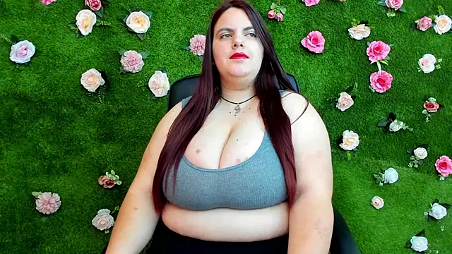 Huge Titties  online show from 21, 3, 2025