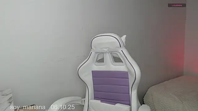 Snapshot of soy_mariana_ chatting on 7, 10, 2025 soy mariana online show from 7, 10, 2025