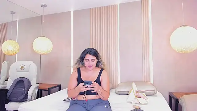 Snapshot of julietha_taylor chatting on 6, 7, 2026 julietha taylor online show from 6, 7, 2026
