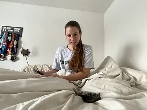 MissSwitch online show from 4, 2, 2025