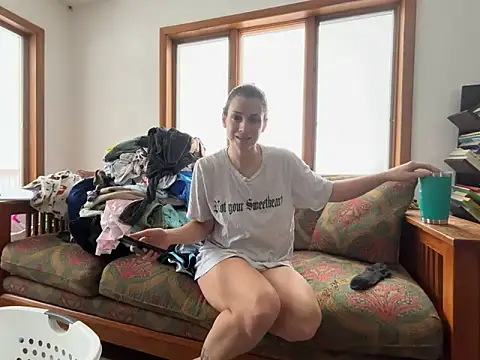 MissSwitch online show from 17, 2, 2025