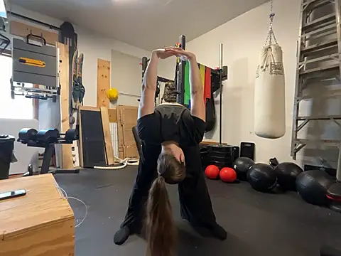 MissSwitch online show from 15, 1, 2025