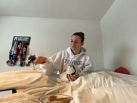 MissSwitch online show from 24, 1, 2025