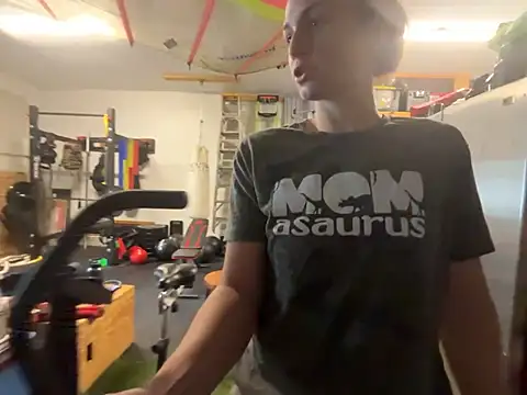 MissSwitch online show from 6, 1, 2025