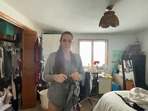 MissSwitch online show from 1, 2, 2025