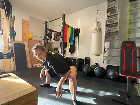 MissSwitch online show from 27, 12, 2024