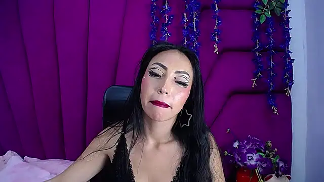 nathalia pink online show from 13, 5, 2026