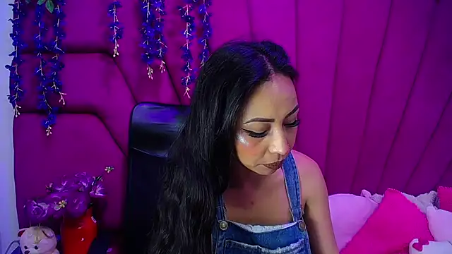 nathalia pink online show from 22, 5, 2026