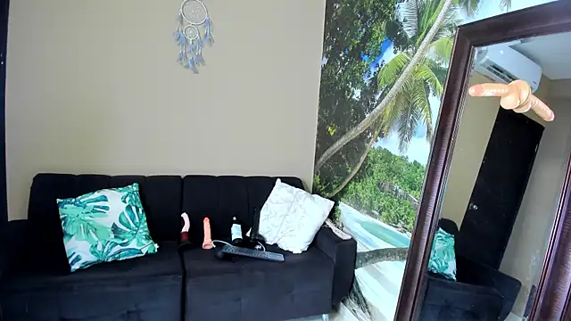 Mieldeluna online show from 18, 2, 2025