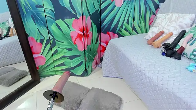 Mieldeluna online show from 10, 2, 2026