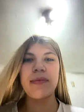 PEACHY439 online show from 4, 10, 2025