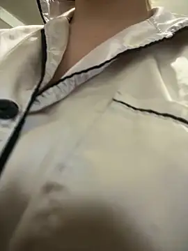 PEACHY439 online show from 18, 10, 2025