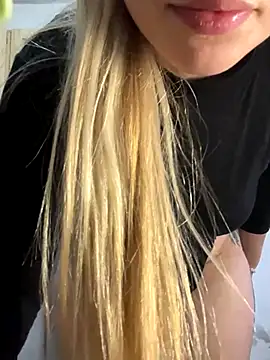 PEACHY439 online show from 29, 10, 2025