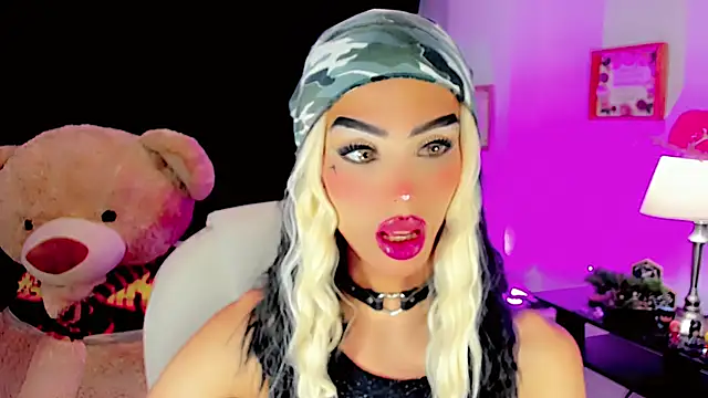 dollswit01 online show from 25, 1, 2025