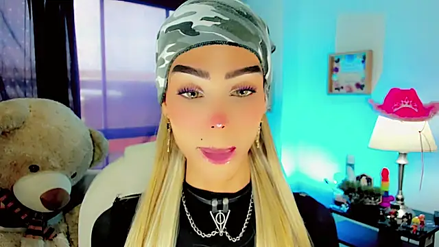 dollswit01 online show from 25, 1, 2025