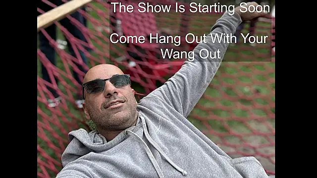 Snapshot of bear_russian_hunk chatting on 24, 2, 2026 bear russian hunk online show from 24, 2, 2026