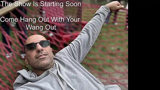 Snapshot of bear_russian_hunk chatting on 18, 11, 2025 bear russian hunk online show from 18, 11, 2025