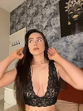 Snapshot of EmmaRosalie chatting on 16, 2, 2025 EmmaRosalie online show from 16, 2, 2025