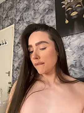 Snapshot of EmmaRosalie chatting on 5, 2, 2025 EmmaRosalie online show from 5, 2, 2025