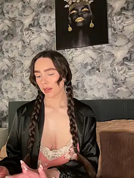 Snapshot of EmmaRosalie chatting on 14, 3, 2025 EmmaRosalie online show from 14, 3, 2025