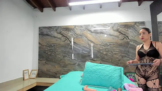 Snapshot of Yaya____11 chatting on 23, 10, 2025 Yaya 11 online show from 23, 10, 2025