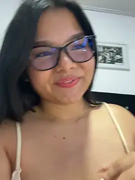 SophieHarris  online show from 31, 3, 2026