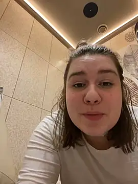 SuzieMurray online show from 21, 2, 2025