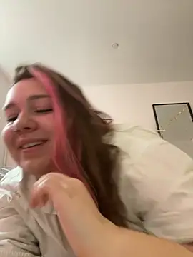 SuzieMurray online show from 5, 10, 2025