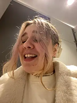 SuzieMurray online show from 26, 2, 2025