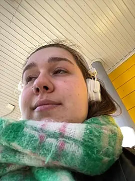 SuzieMurray online show from 22, 3, 2025