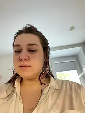 SuzieMurray online show from 4, 10, 2025