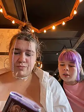 SuzieMurray online show from 15, 2, 2025