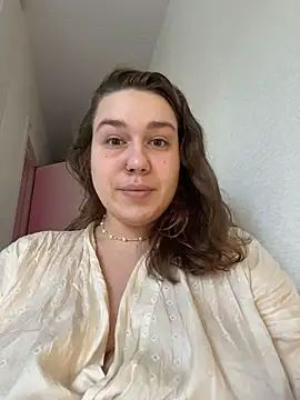 SuzieMurray online show from 15, 11, 2025