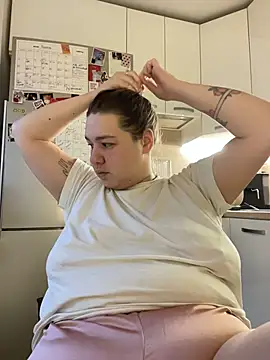 SuzieMurray online show from 27, 11, 2025