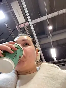 SuzieMurray online show from 27, 2, 2025