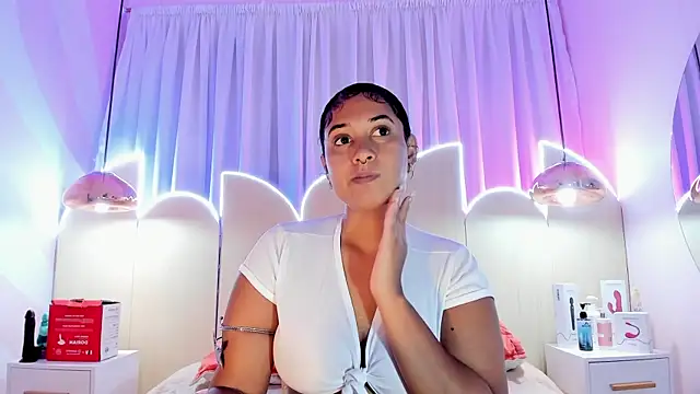 Laurentdupont04 online show from 17, 9, 2025