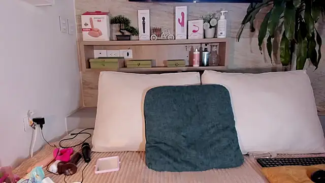 Laurentdupont04 online show from 15, 9, 2025