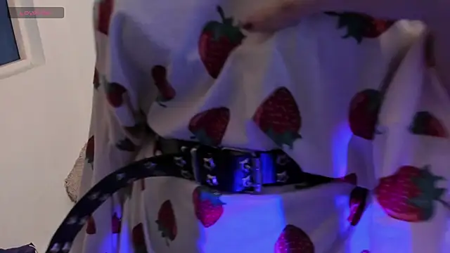 Snapshot of AlexaFoxy18 chatting on 12, 2, 2025 AlexaFoxy18 online show from 12, 2, 2025