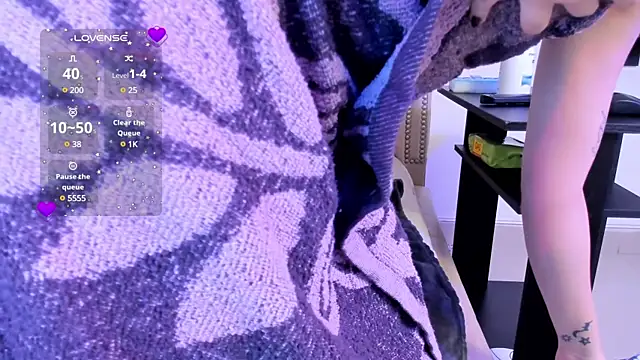 Snapshot of AlexaFoxy18 chatting on 22, 2, 2025 AlexaFoxy18 online show from 22, 2, 2025