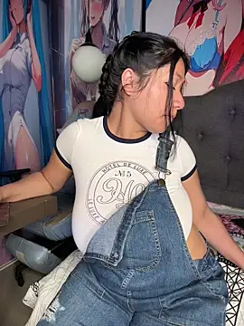 Snapshot of Im_Little chatting on 23, 6, 2026 Im Little online show from 23, 6, 2026