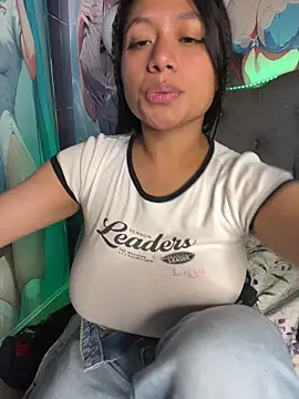 Snapshot of Im_Little chatting on 22, 11, 2025 Im Little online show from 22, 11, 2025