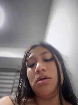 Snapshot of Im_Little chatting on 13, 2, 2025 Im Little online show from 13, 2, 2025