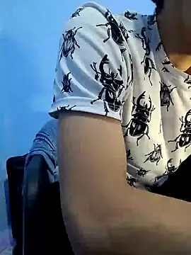 charlesss19 online show from 27, 2, 2025