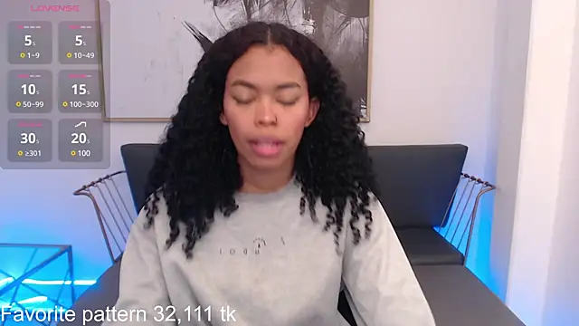 Snapshot of Shenna_brunette_ chatting on 24, 2, 2025 Shenna brunette online show from 24, 2, 2025